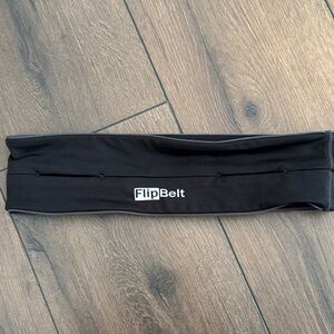 FlipBelt Black Key & Card Holder